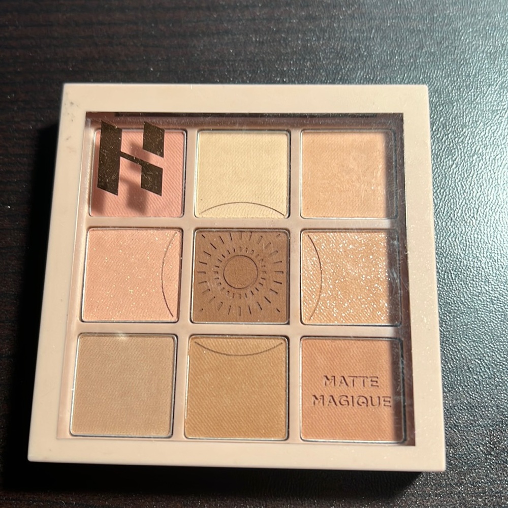 Holika holika my fave mood eye palette daisy